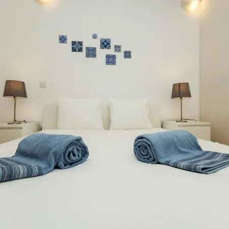 Apartment Homely *
